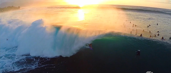 【動画】オアフ島ノースショアにてクアッドコプターとGoProを使って撮影された、波と陽光の美しいダイナミックなサーフィン映像