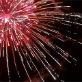 【動画】乱れ飛ぶ花火の中をクアッドコプター『 DJI Phantom2 』で潜り抜けながら撮影した映像『 NIKS　2014　Fireworks　in Tokushima 』が凄い！