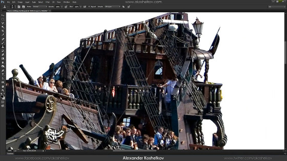 Photoshopの編集ﾃｸﾆｯｸが素晴らしい！激しい砲撃戦を行う2隻の飛行船のアートワークを描く過程のタイムラプス動画2