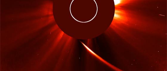 【動画】SOHO（太陽・太陽圏観測衛星）によって撮影された、アイソン彗星の美しいコロナダイブ映像