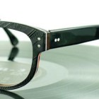 聞かなくなったレコードのLP盤を部品として再利用した眼鏡ブランド『 Vinylize 』